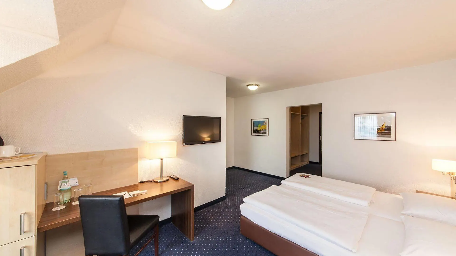 Hotel Mariella Colónia